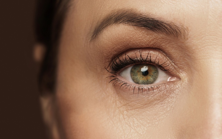 Quel est l’âge idéal pour une première blépharoplastie ? | Dr Christelle Santini | Paris